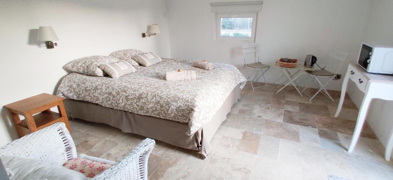 Superbe Chambre Avec Terrasse, Parking Prive, Jardin, Calme, Climatisation, 10 Mn Pont Du Gard #7 Apartment โรชฟอร์ต-ดู-การ์ ภายนอก รูปภาพ
